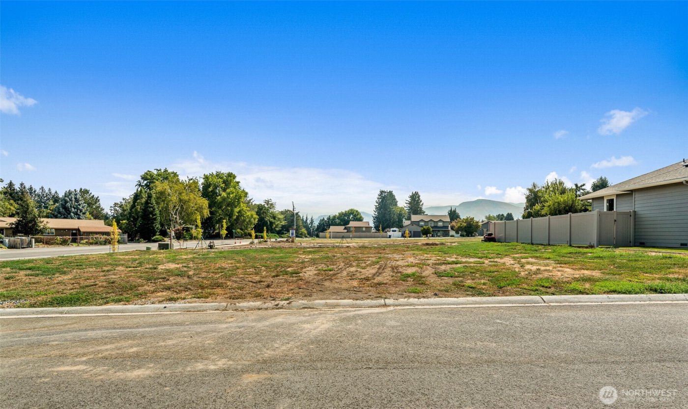 2140 Covey Ridge Lane , Wenatchee, WA 98801
