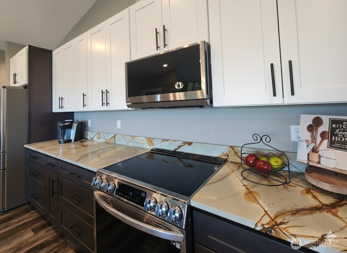 332 Cockle Street SW, Ocean Shores, WA 98569