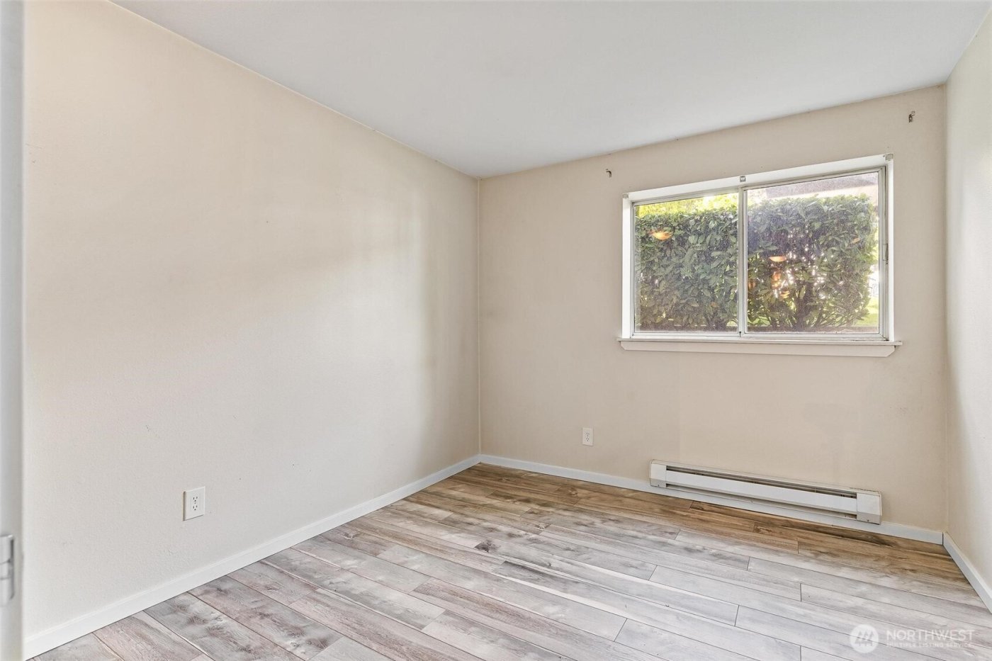 15415 35th Avenue W #F105, Lynnwood, WA 98087