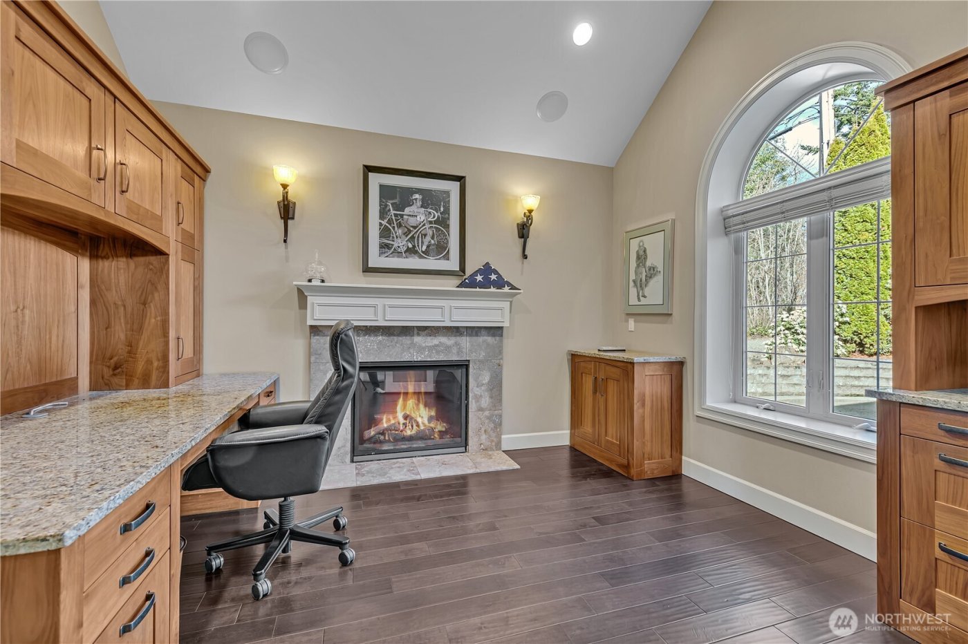 21256 39th Street Ct E, Lake Tapps, WA 98391