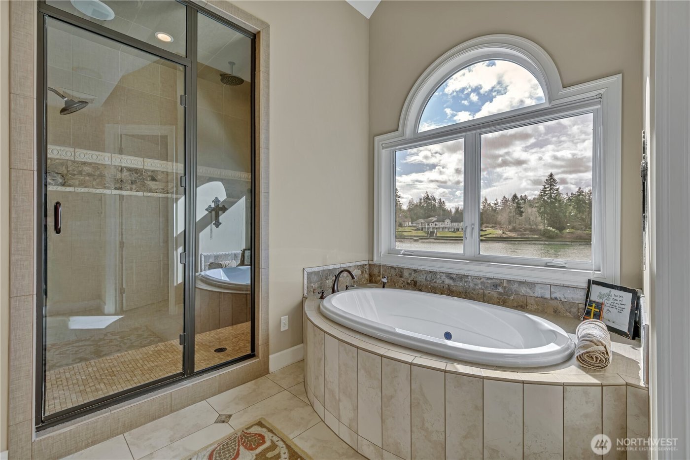 21256 39th Street Ct E, Lake Tapps, WA 98391