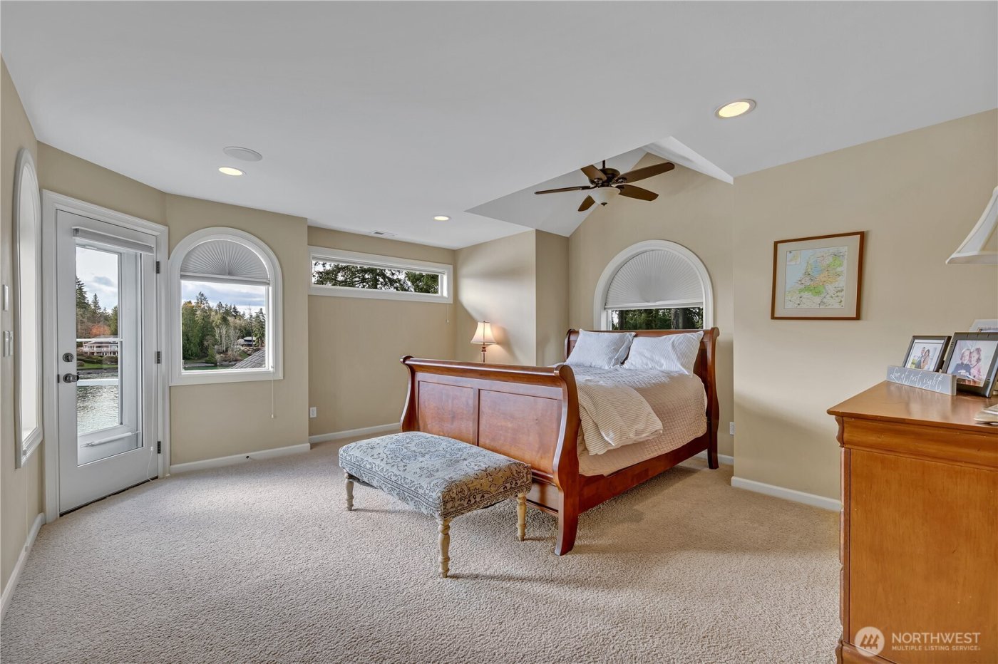 21256 39th Street Ct E, Lake Tapps, WA 98391