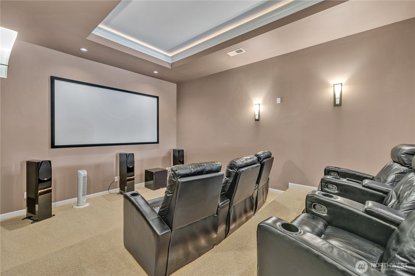 21256 39th Street Ct E, Lake Tapps, WA 98391