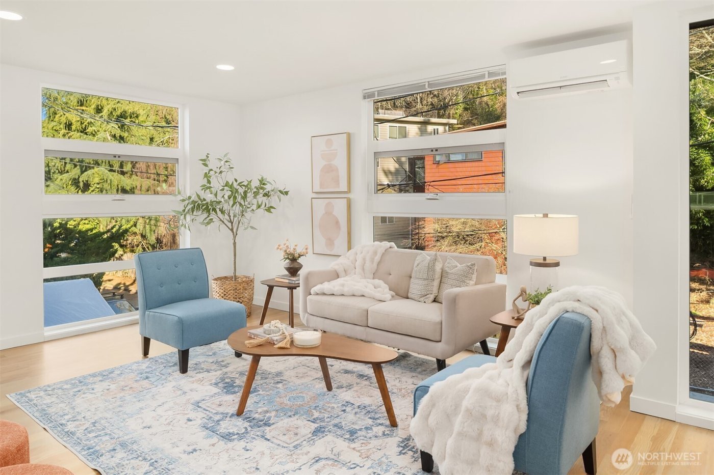 2455 Wickstrom Place SW, Seattle, WA 98116