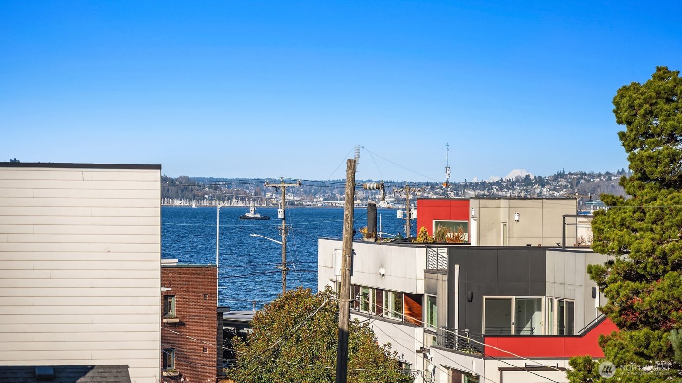 2455 Wickstrom Place SW, Seattle, WA 98116