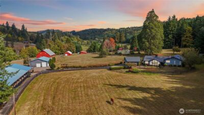 720 Abernathy Creek , Longview, WA 98632