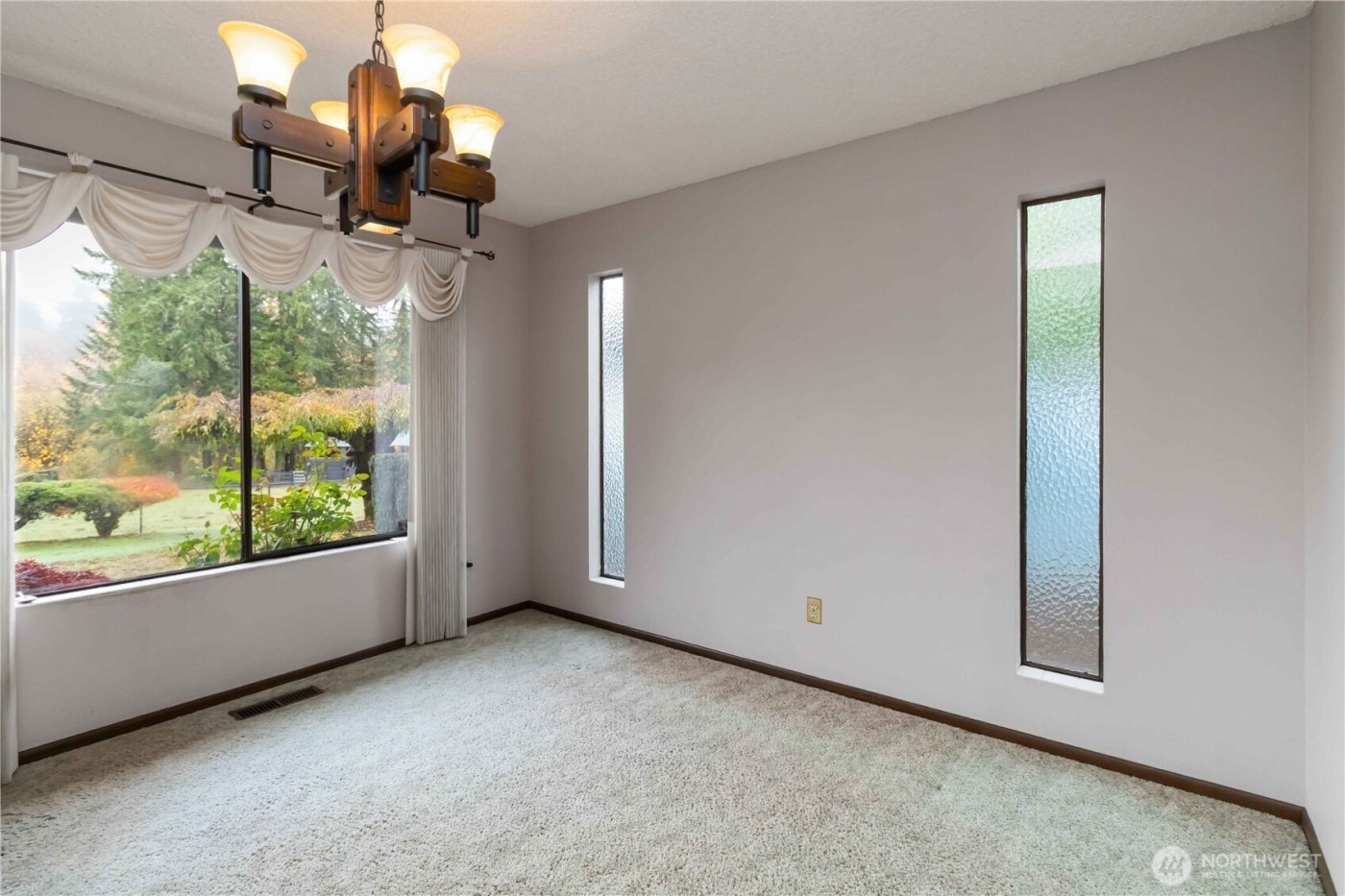 720 Abernathy Creek , Longview, WA 98632