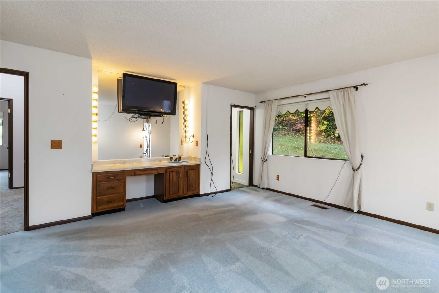 720 Abernathy Creek , Longview, WA 98632