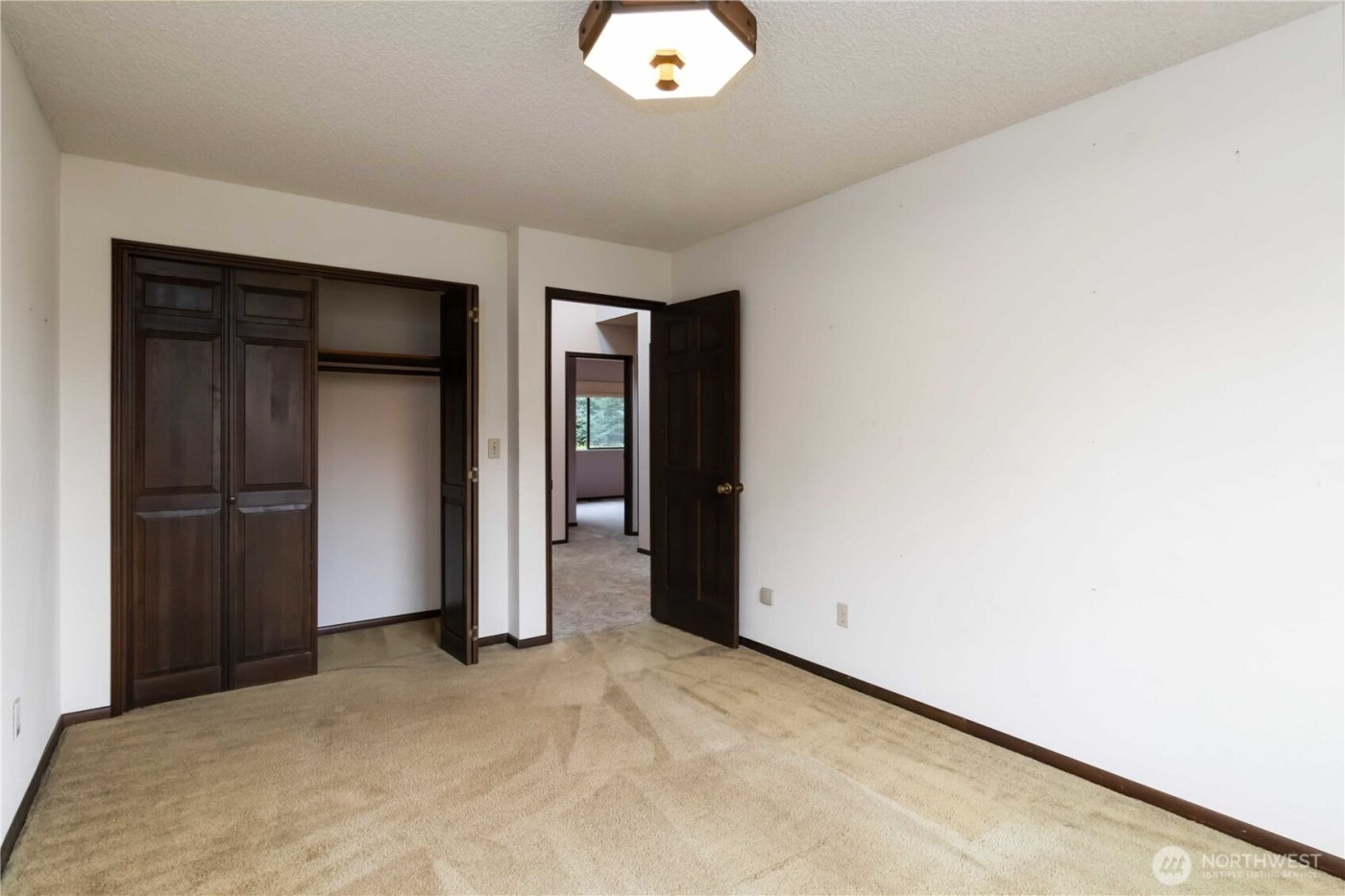 720 Abernathy Creek , Longview, WA 98632