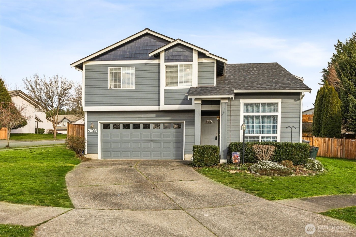 7503 Village Dr , Sumner, WA 98390
