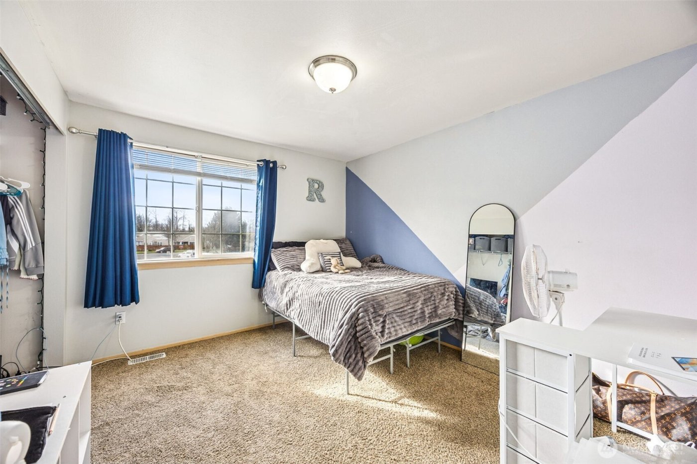 7503 Village Dr , Sumner, WA 98390