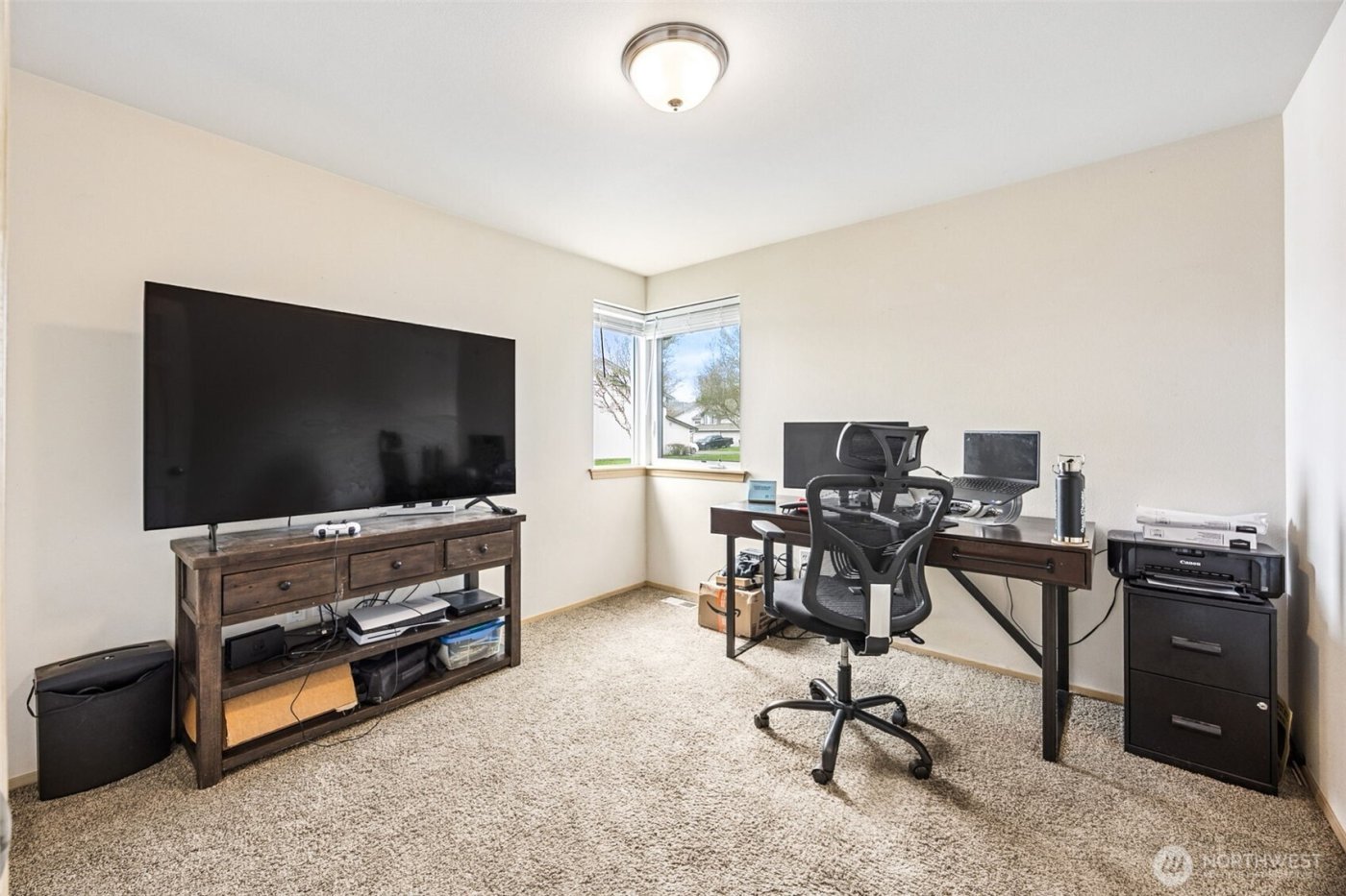 7503 Village Dr , Sumner, WA 98390