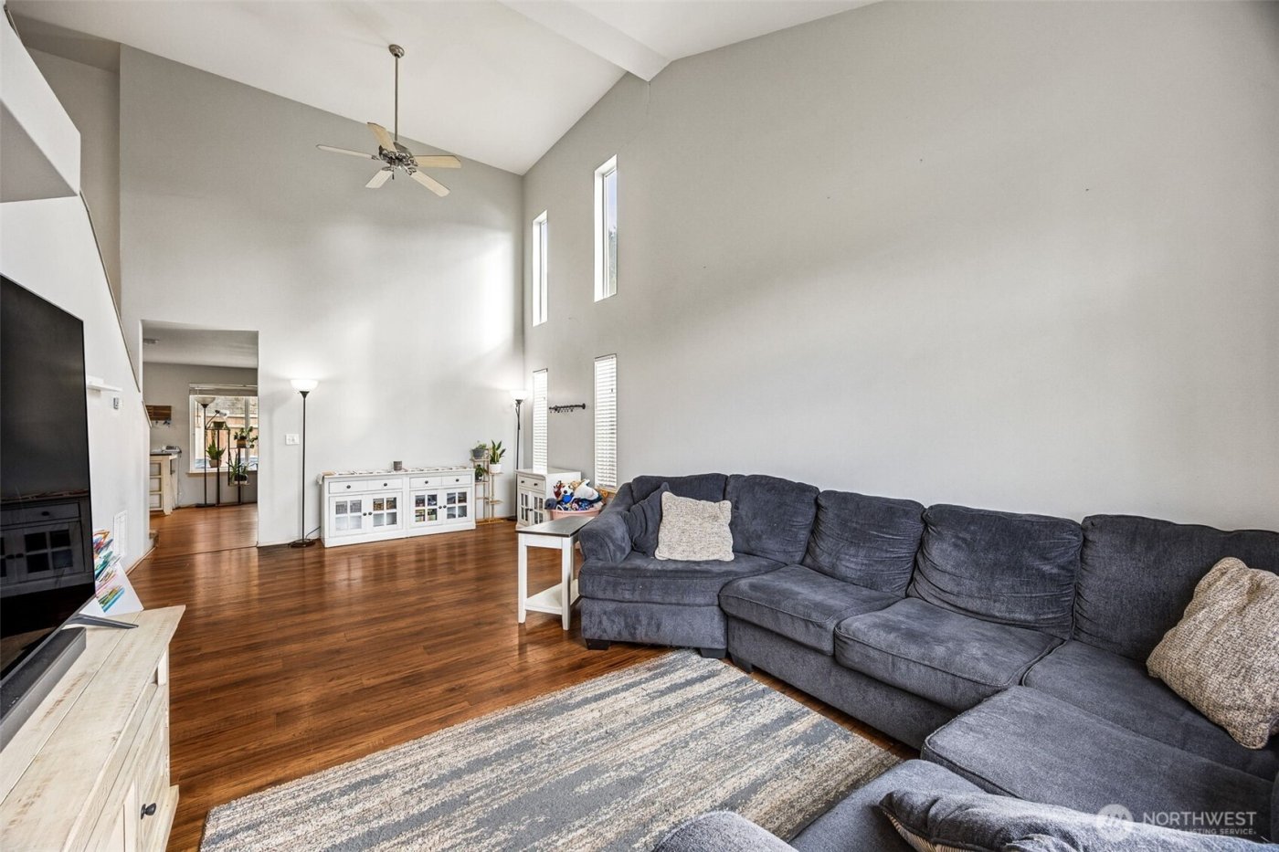 7503 Village Dr , Sumner, WA 98390