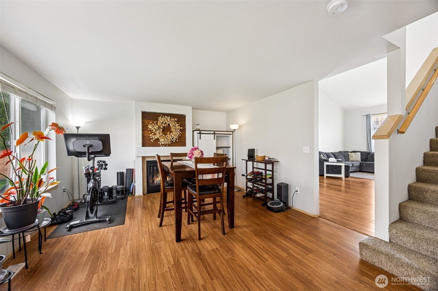 7503 Village Dr , Sumner, WA 98390