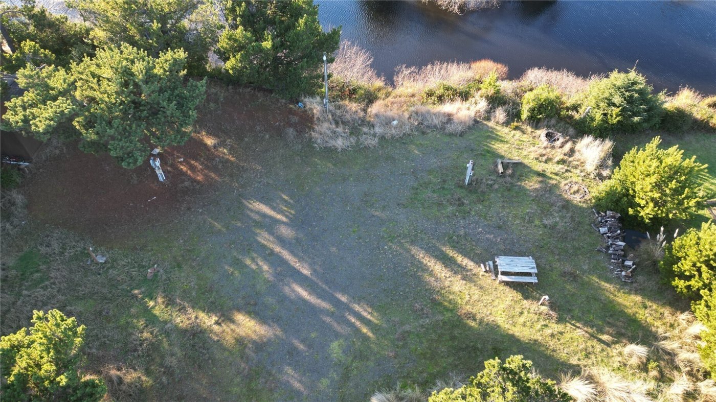 31911 I Street , Ocean Park, WA 98640