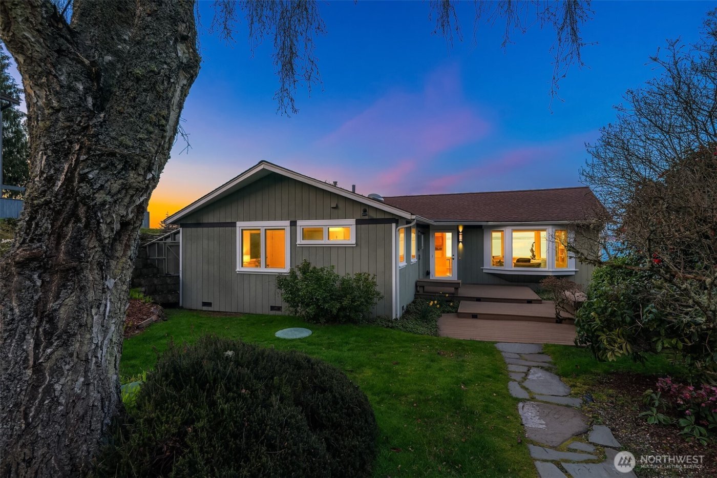 10628 SW Cowan Road , Vashon, WA 98070