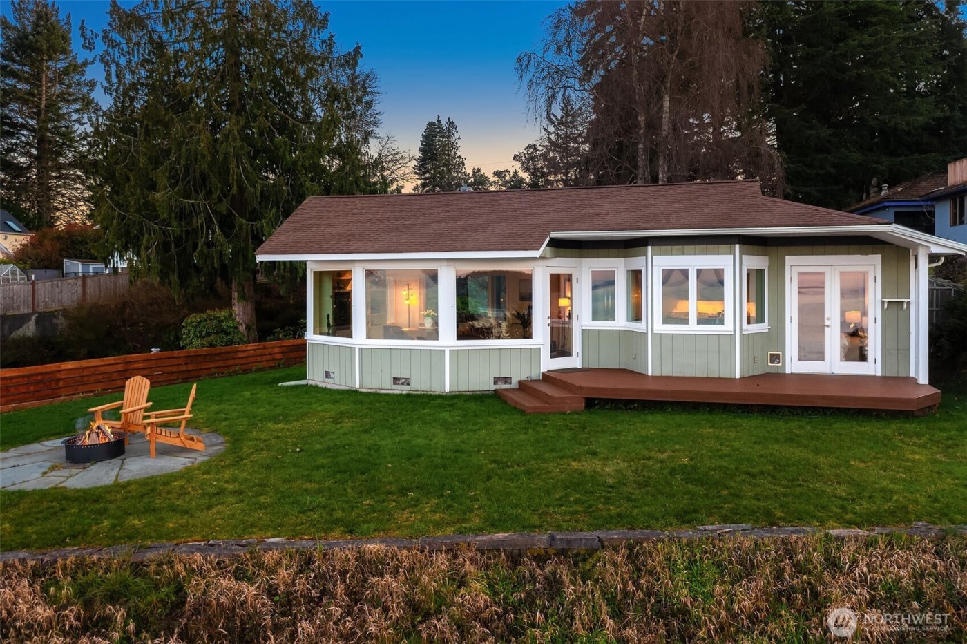 10628 SW Cowan Road , Vashon, WA 98070