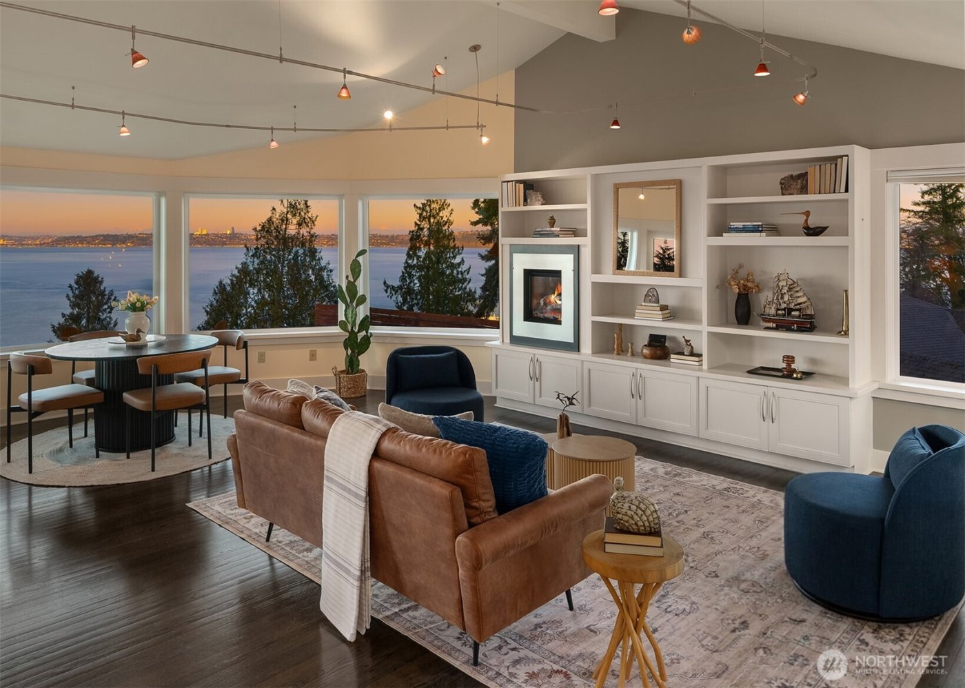 10628 SW Cowan Road , Vashon, WA 98070