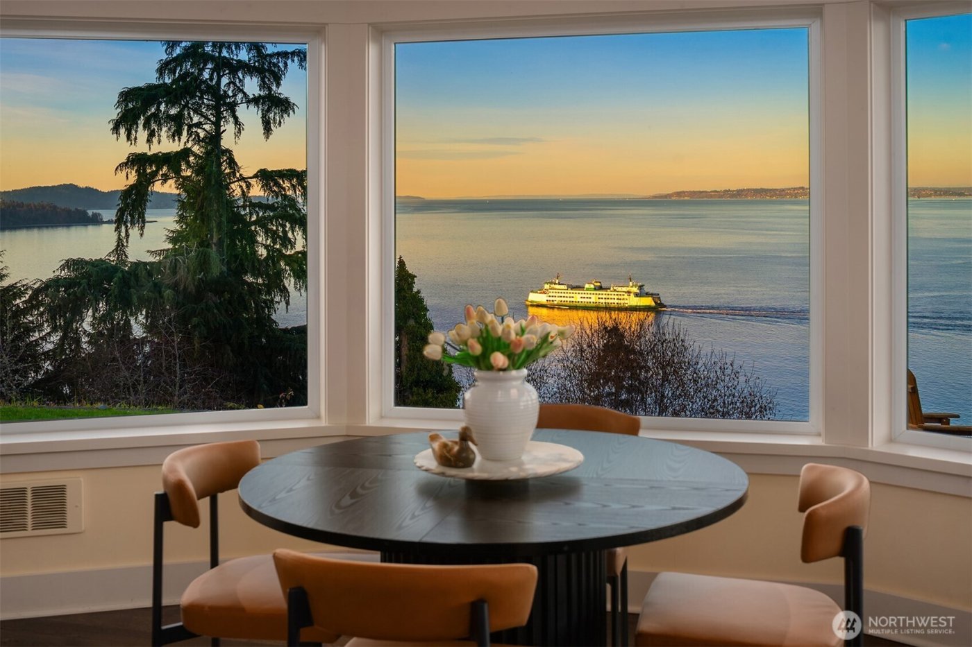 10628 SW Cowan Road , Vashon, WA 98070