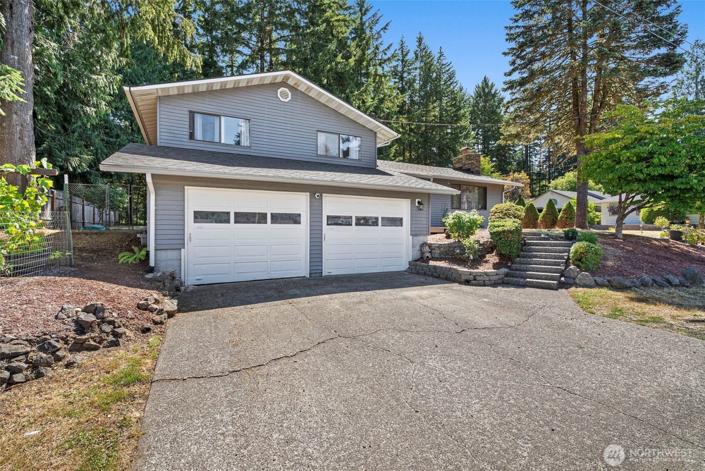 725 W Wyandotte Avenue , Shelton, WA 98584