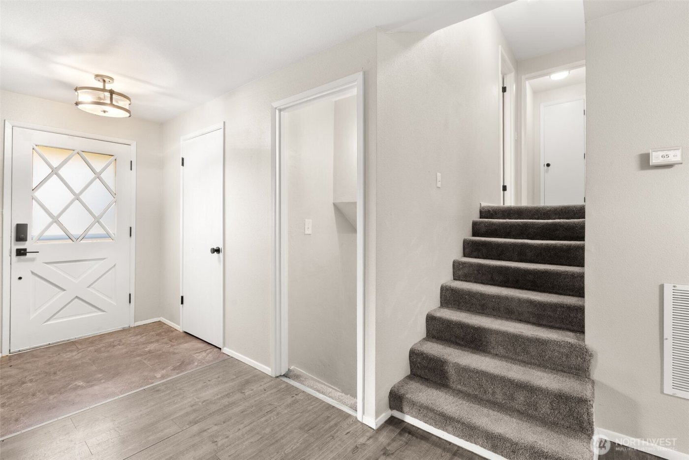 725 W Wyandotte Avenue , Shelton, WA 98584