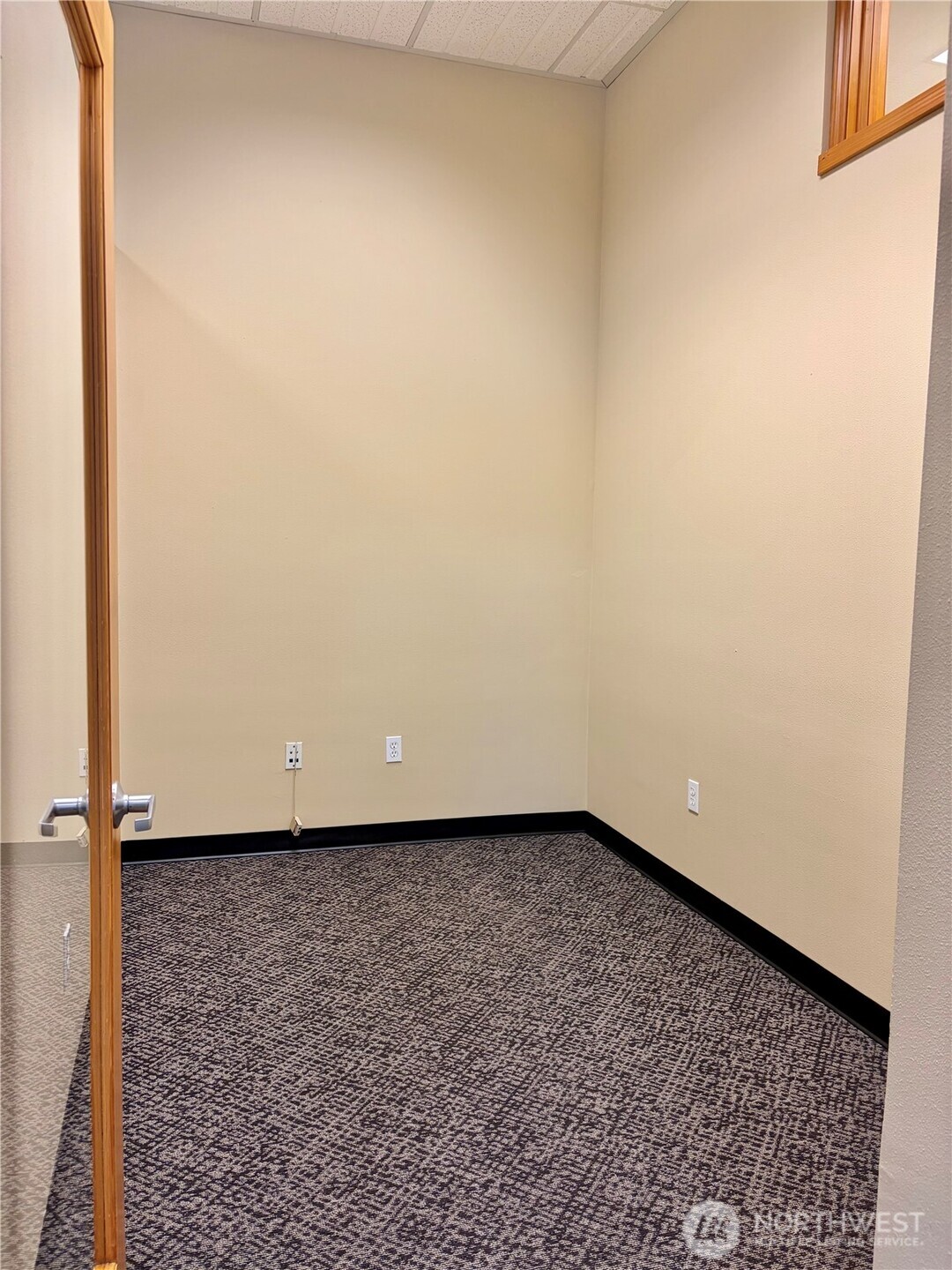 390 Washington Avenue , Bremerton, WA 98337