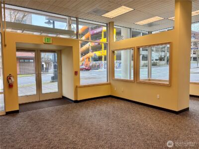 390 Washington Avenue , Bremerton, WA 98337 - Photo 9