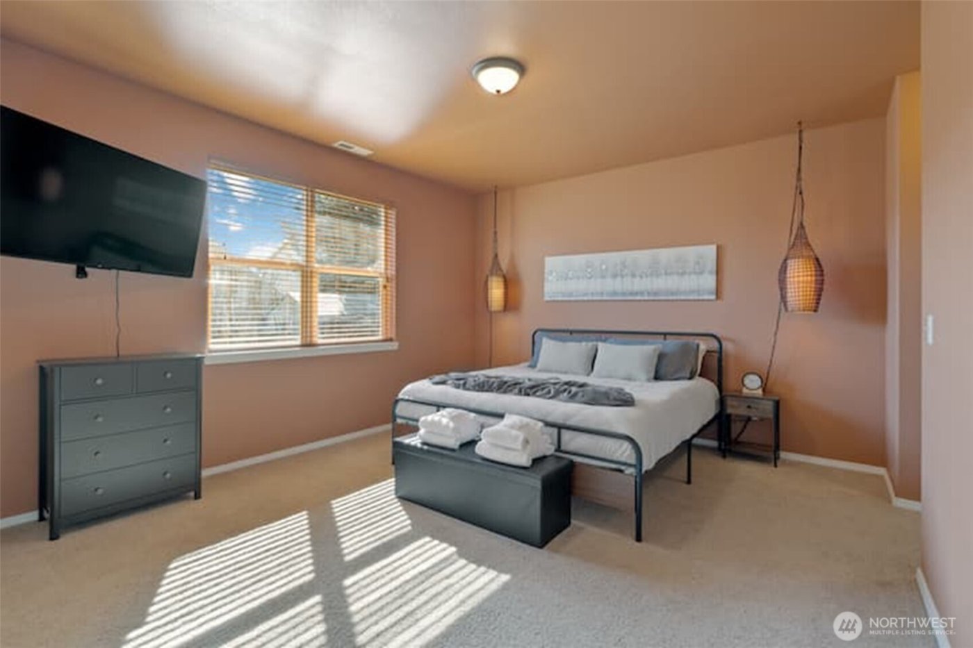 2500 Redwood Avenue , Longview, WA 98632