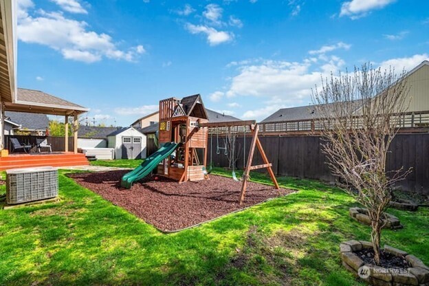 2500 Redwood Avenue , Longview, WA 98632