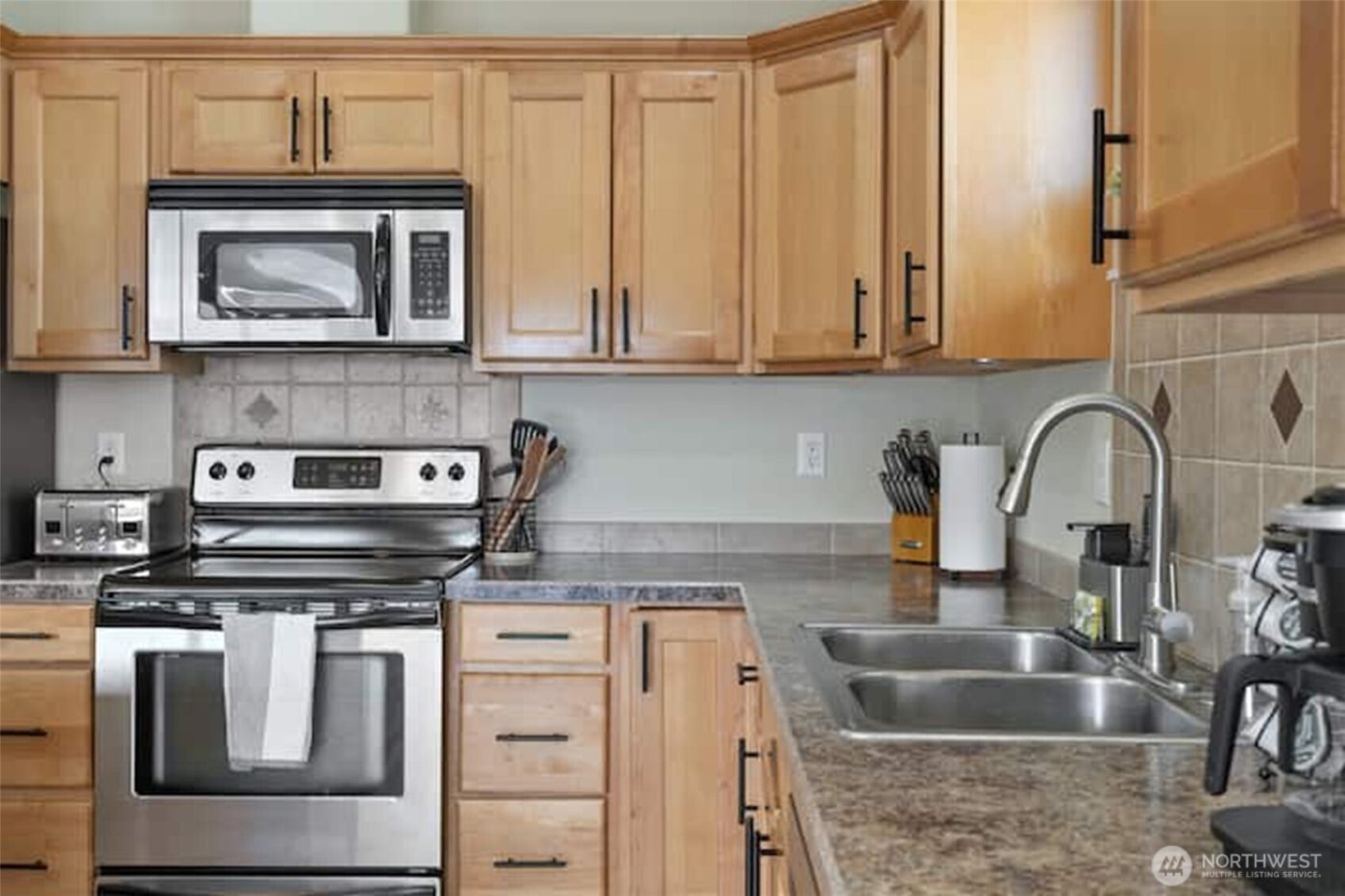 2500 Redwood Avenue , Longview, WA 98632