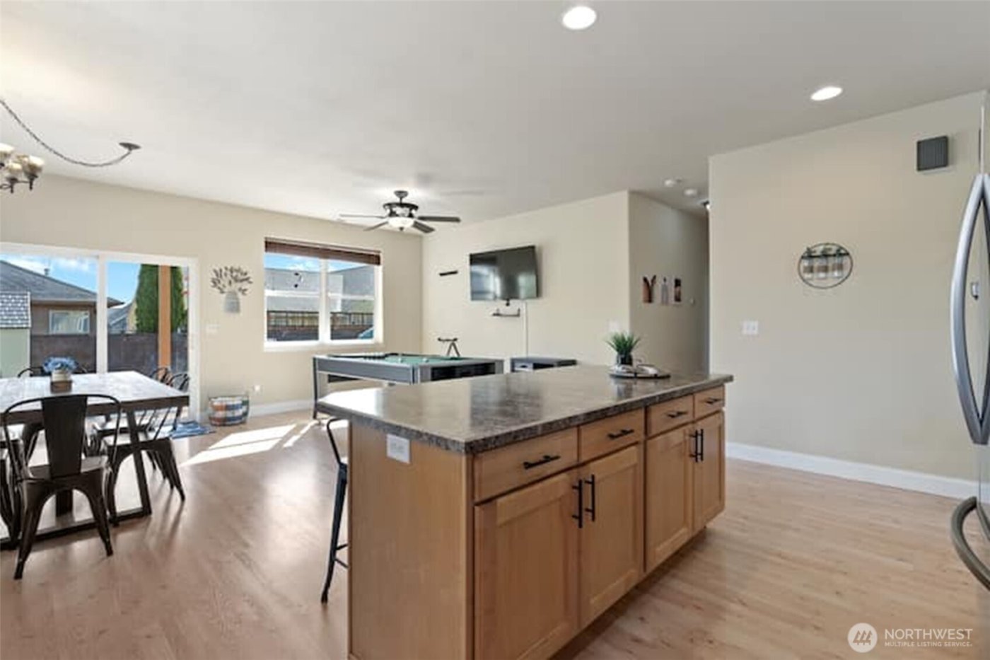 2500 Redwood Avenue , Longview, WA 98632