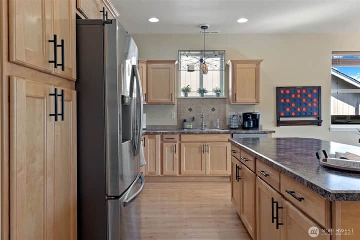 2500 Redwood Avenue , Longview, WA 98632