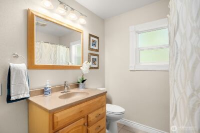 18460 NE Woodinville Duvall Place , Woodinville, WA 98077 - Photo 16