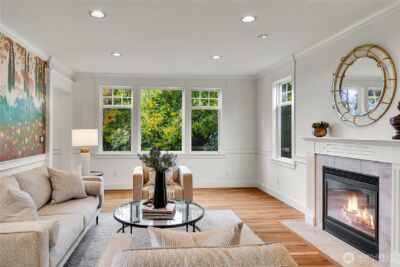 922 Nob Hill Avenue N, Seattle, WA 98109 - Photo 15