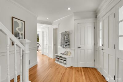 922 Nob Hill Avenue N, Seattle, WA 98109 - Photo 18