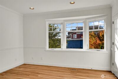 922 Nob Hill Avenue N, Seattle, WA 98109 - Photo 23