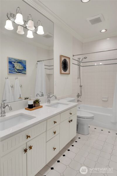 922 Nob Hill Avenue N, Seattle, WA 98109 - Photo 27
