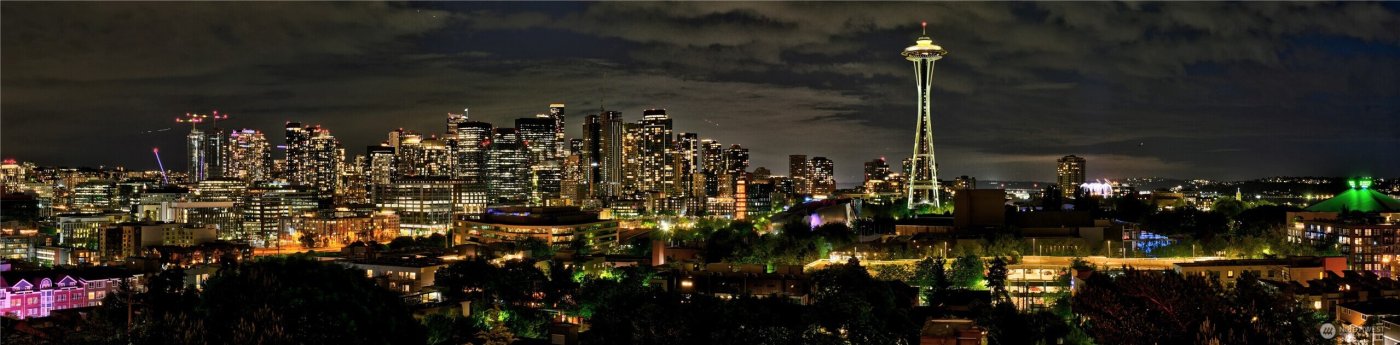 922 Nob Hill Avenue N, Seattle, WA 98109