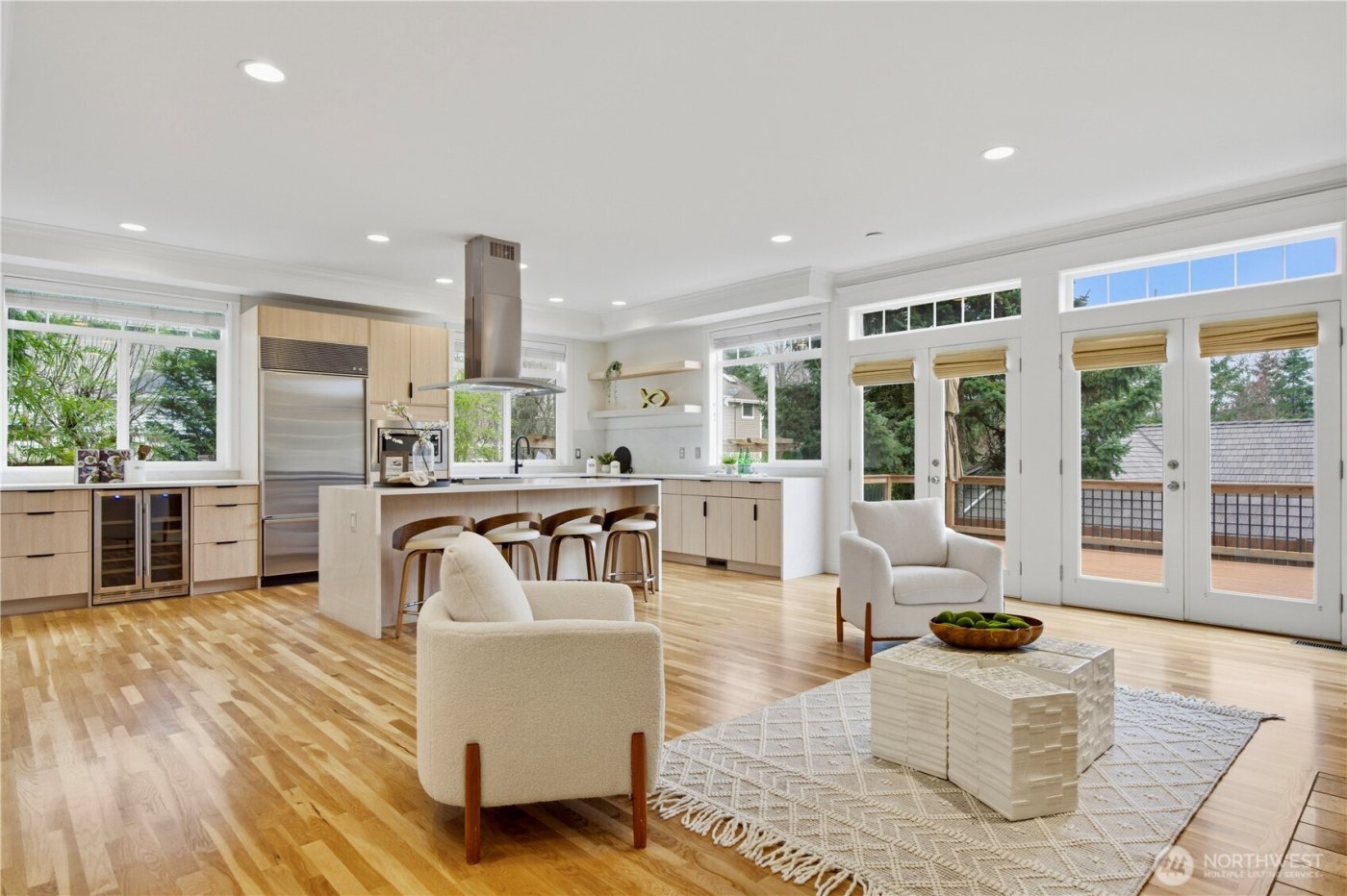 612 128th Avenue NE, Bellevue, WA 98005