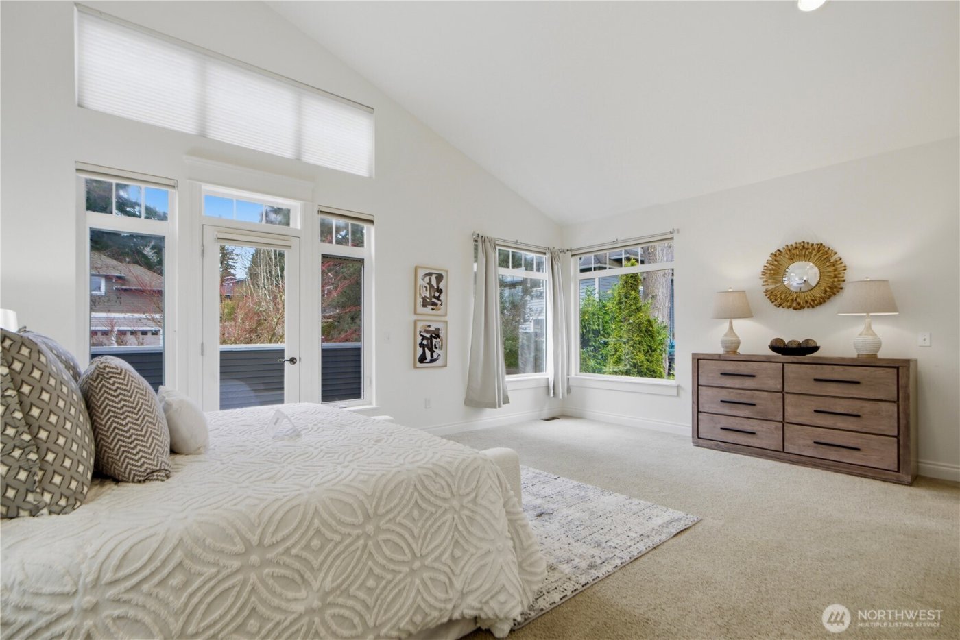 612 128th Avenue NE, Bellevue, WA 98005