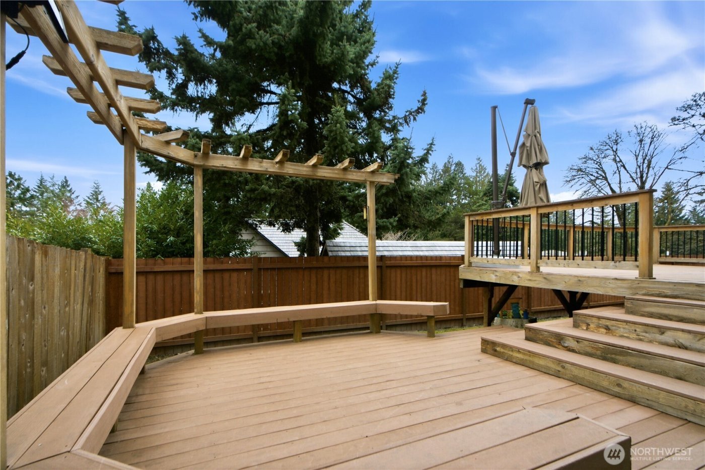 612 128th Avenue NE, Bellevue, WA 98005