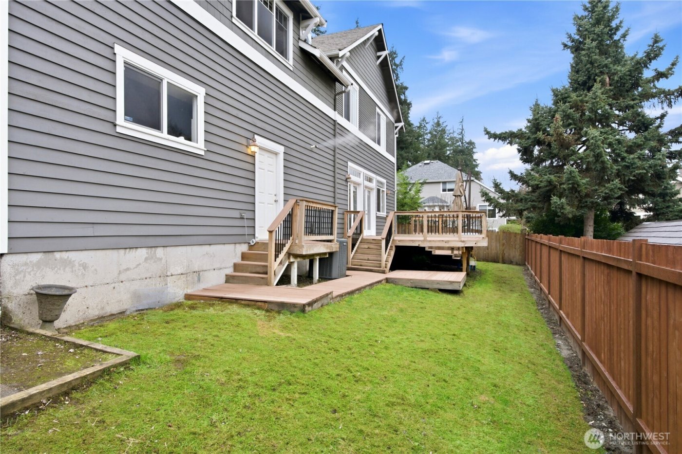 612 128th Avenue NE, Bellevue, WA 98005