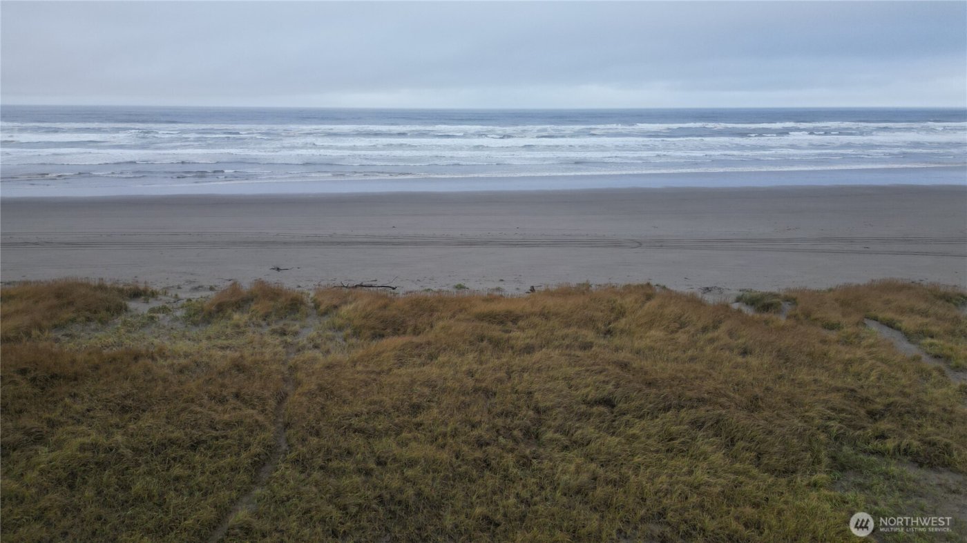 33707 G Street , Ocean Park, WA 98640