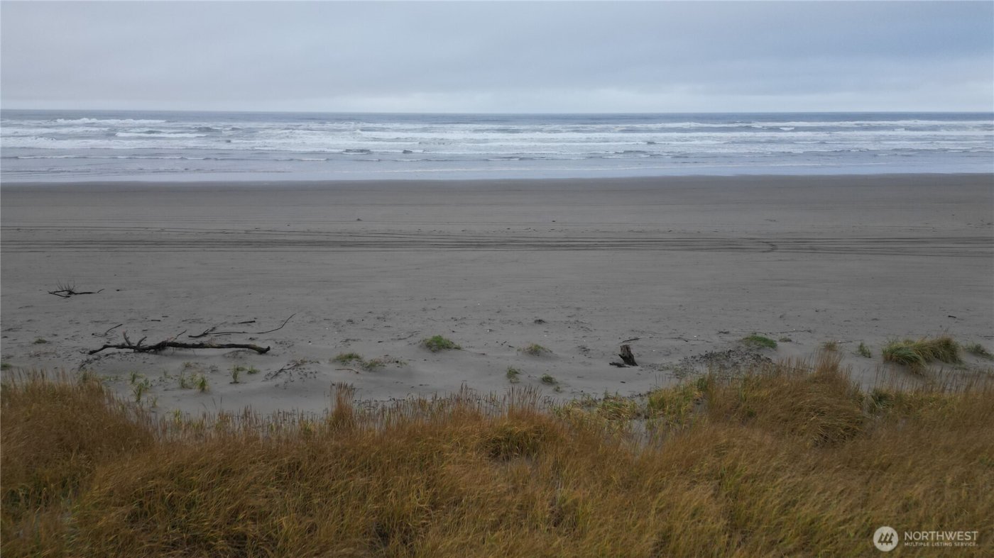 33707 G Street , Ocean Park, WA 98640