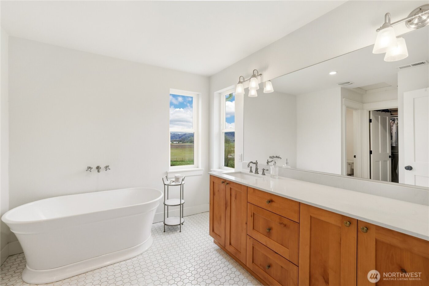 10605 164th Avenue Ct E, Bonney Lake, WA 98391-9222