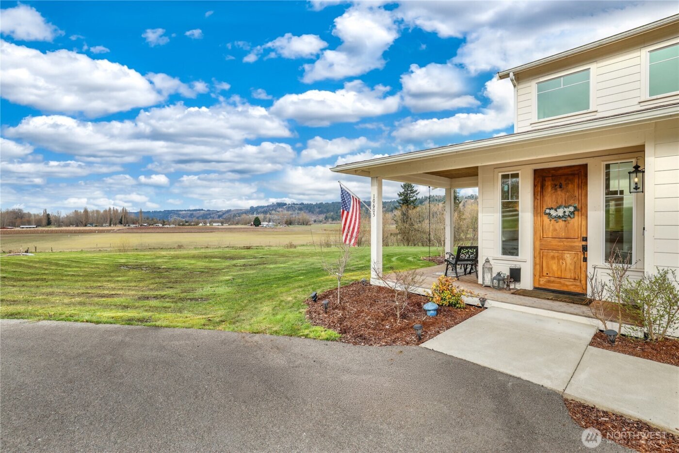 10605 164th Avenue Ct E, Bonney Lake, WA 98391-9222