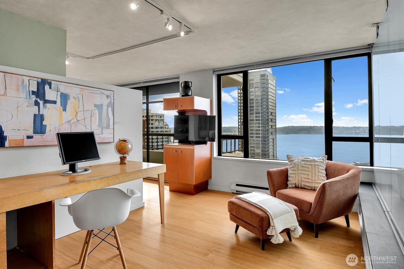 2201 3rd Avenue #2003, Seattle, WA 98121