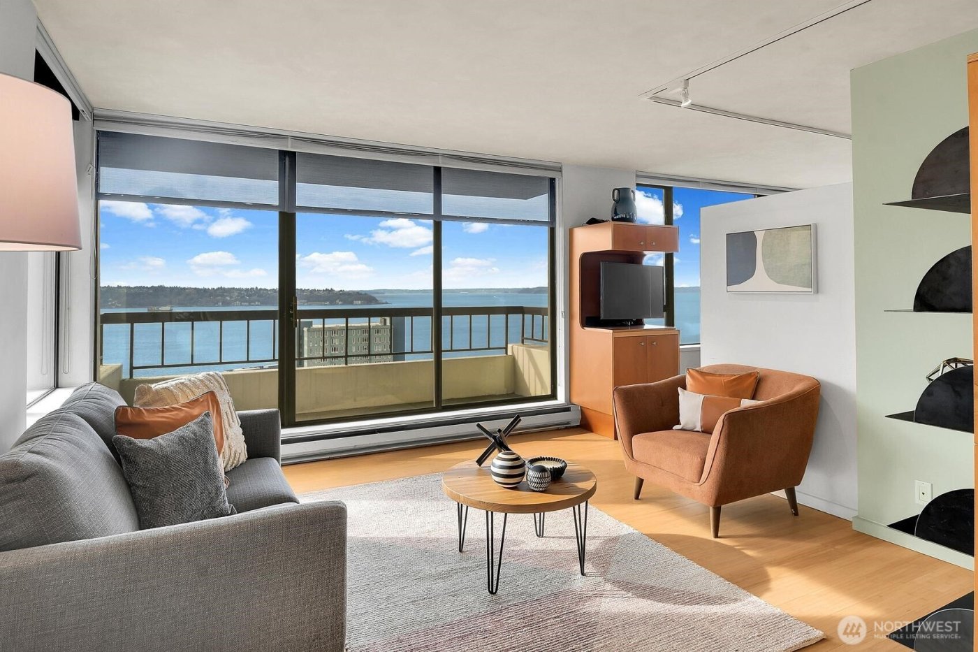 2201 3rd Avenue #2003, Seattle, WA 98121