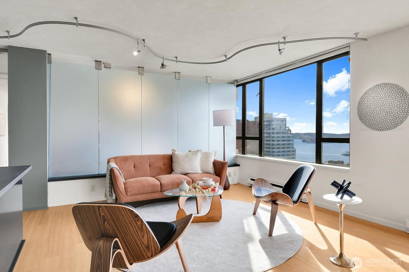 2201 3rd Avenue #2003, Seattle, WA 98121