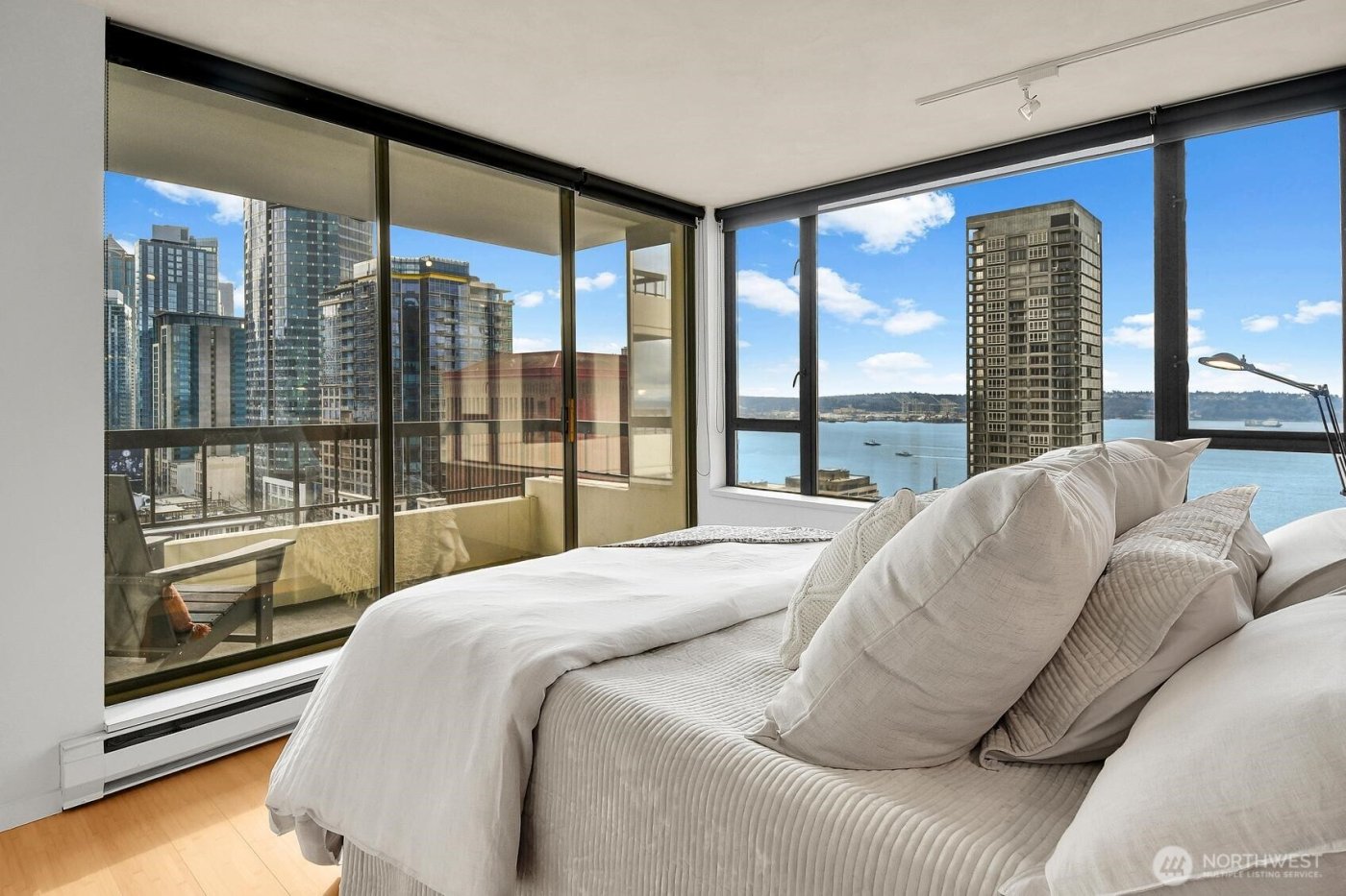 2201 3rd Avenue #2003, Seattle, WA 98121